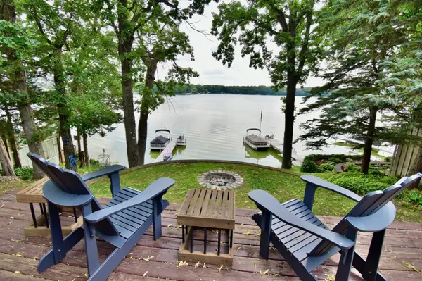 10811 55th ST SE, Clear Lake, MN 55319