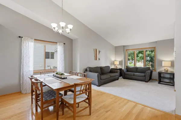 1315 Oakwood LN, Hanover, MN 55341