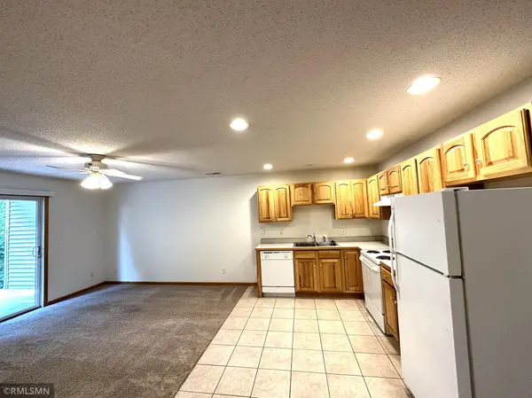 1271 Pinewood TRL ##8, New Richmond, WI 54017