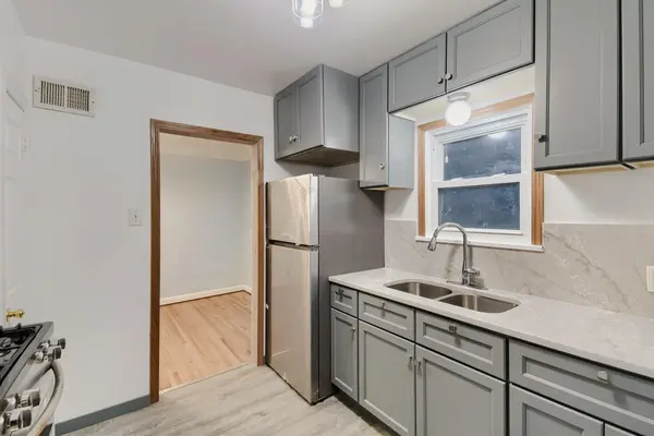 2002 Bush AVE E, Saint Paul, MN 55119