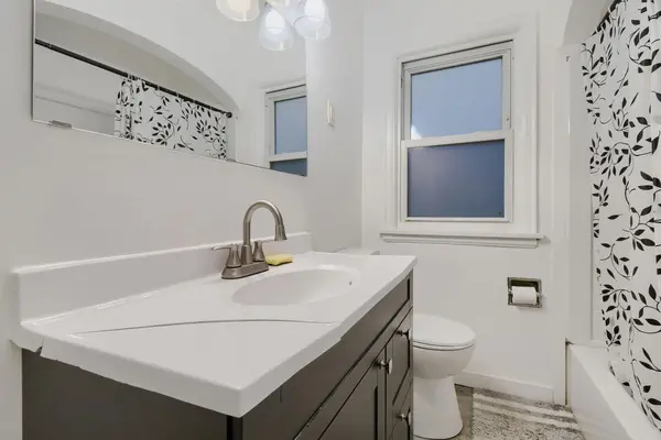 2002 Bush AVE E, Saint Paul, MN 55119