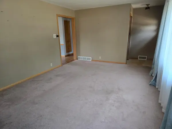 306 E Crawford ST, Luverne, MN 56156