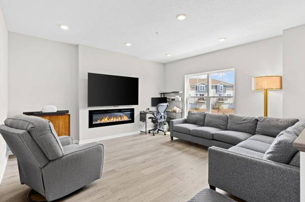 4722 Bottlebrush LN, Minnetrista, MN 55331