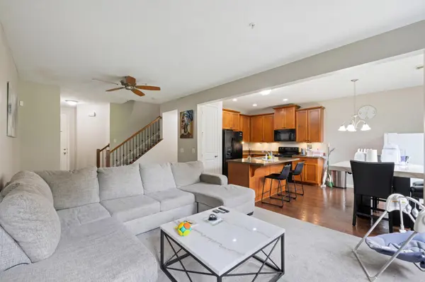 3105 Countryside Bay #C, Woodbury, MN 55129