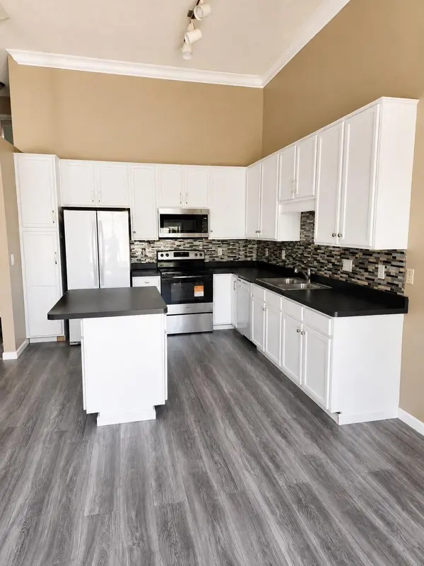 7367 Braden TRL, Inver Grove Heights, MN 55076