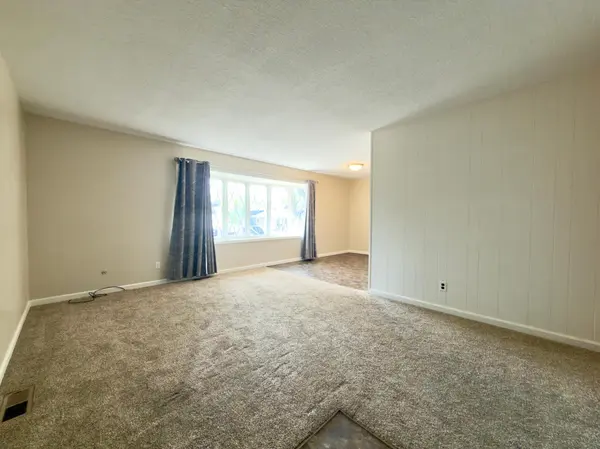 243 Winifred ST E, Saint Paul, MN 55107