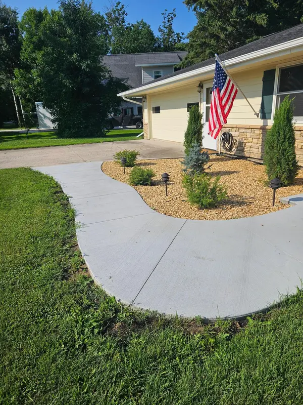 126 Elm Drive, Warroad, MN 56763