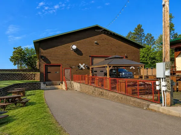 23836 Smiley RD #Entire Bldg, Nisswa, MN 56468
