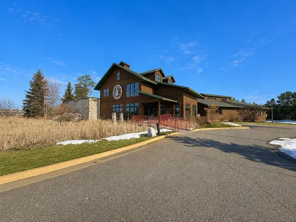 23836 Smiley RD #Entire Bldg, Nisswa, MN 56468