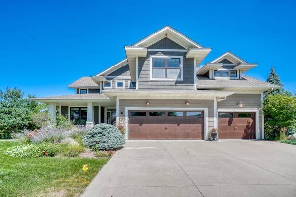 5612 Edgewater DR, Savage, MN 55378