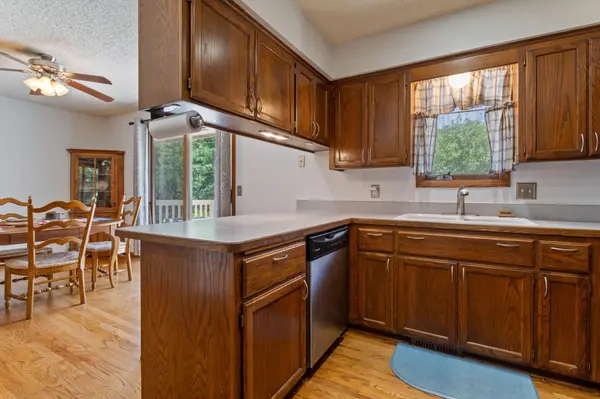 4263 Sun Cliff RD, Eagan, MN 55122
