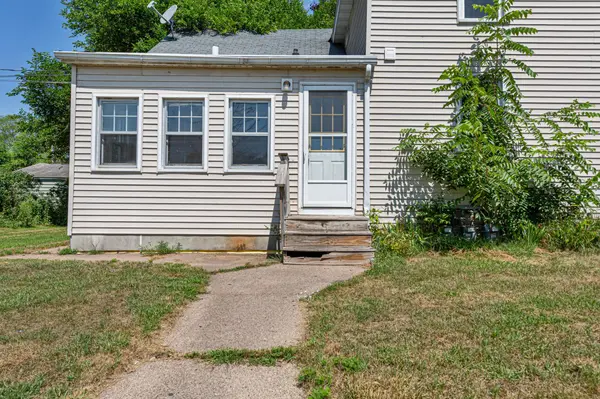 2306 4th ST, Eau Claire, WI 54703