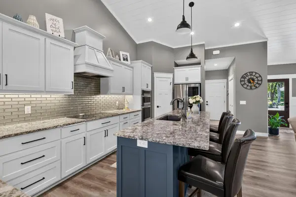 8296 Eagle LN, Pequot Lakes, MN 56472