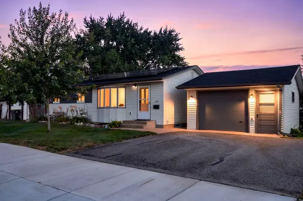 224 W 3rd ST, Waconia, MN 55387