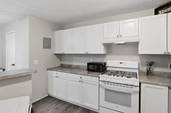 7248 72nd LN N, Brooklyn Park, MN 55428