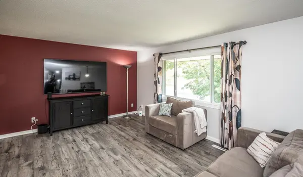 1401 Raleigh DR, Burnsville, MN 55337