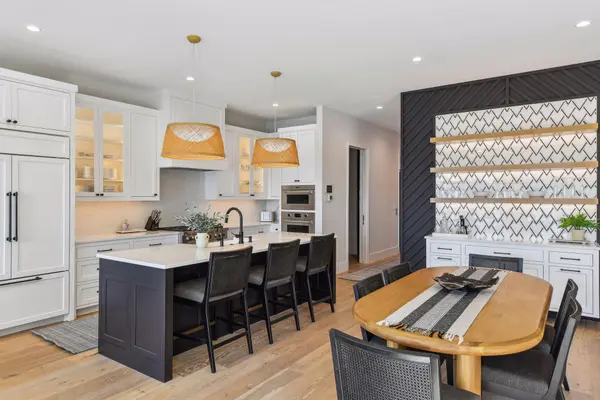 4467 Lafayette LN, Spring Park, MN 55384