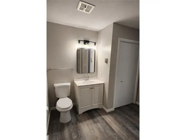 102 Lake AVE S #8, Spicer, MN 56288