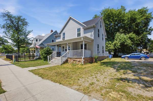 1121 3rd AVE N, Fargo, ND 58102