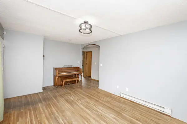 1542 13 1/2 ST S, Fargo, ND 58103