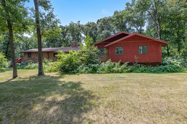 14173 Derosier DR, Little Falls, MN 56345