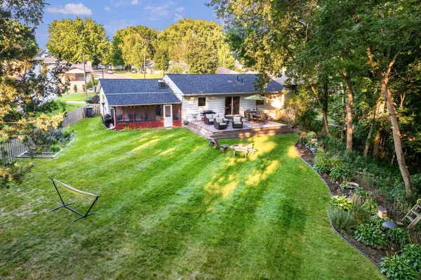 128 Clover LN, Mankato, MN 56001