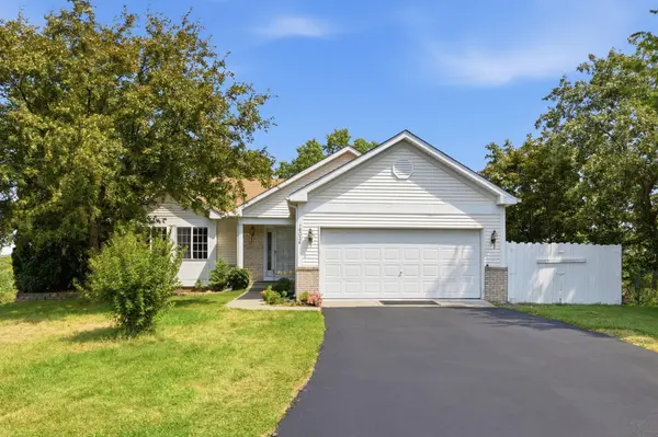 16036 Goodview CT, Lakeville, MN 55044