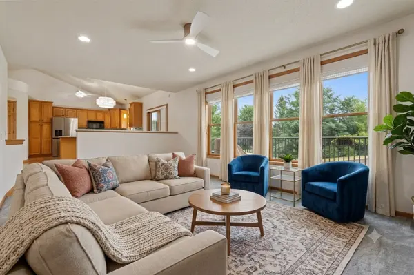 600 Topaz LN, Hudson, WI 54016