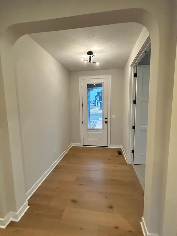 4048 Arbor DR, Woodbury, MN 55129