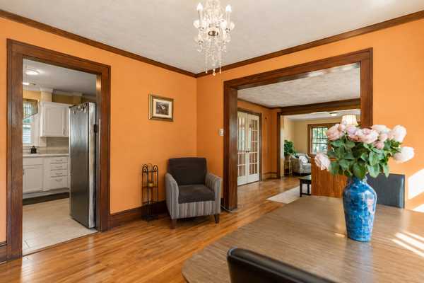 529 9th ST NW, Willmar, MN 56201