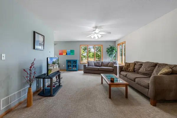 190 Benson DR, Lewiston, MN 55952