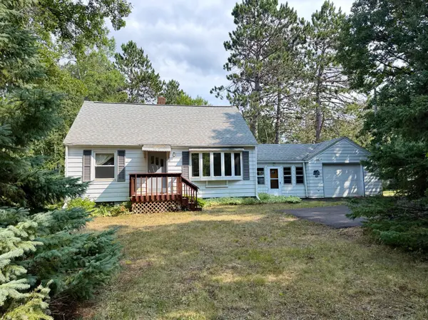 4618 S Arrowhead LN, Moose Lake, MN 55767