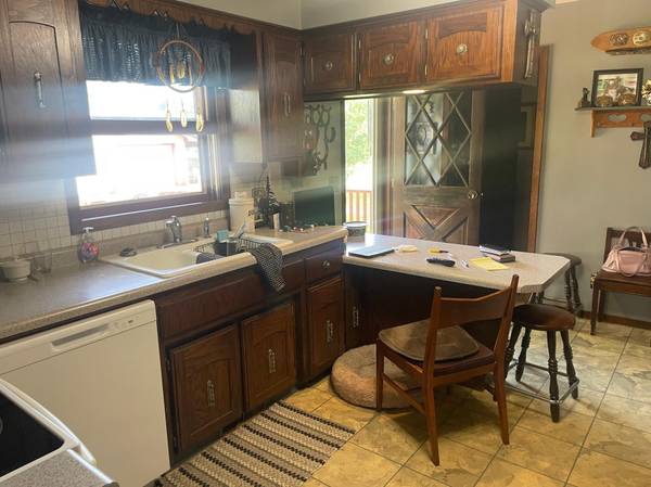 381 Morrison ST E, Motley, MN 56466