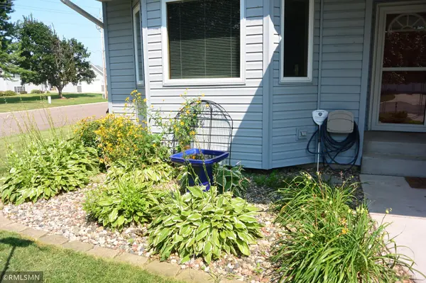 1714 Louden AVE N, Glencoe, MN 55336