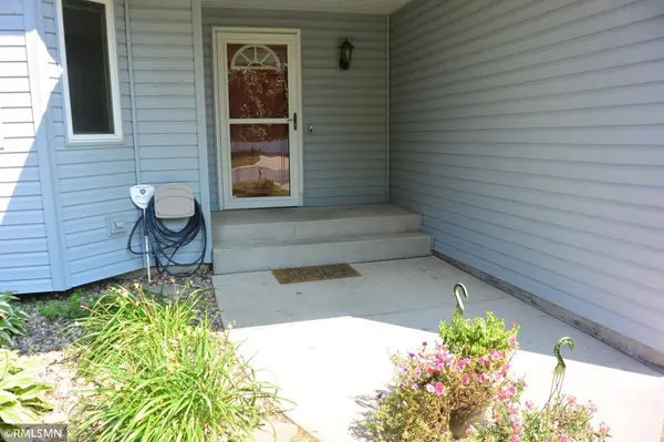 1714 Louden AVE N, Glencoe, MN 55336