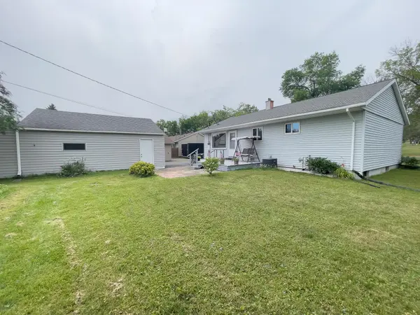 11 Ives RD, Silver Bay, MN 55614