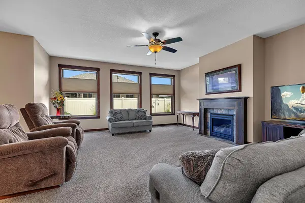 6903 Northwood LN N, Saint Cloud, MN 56303