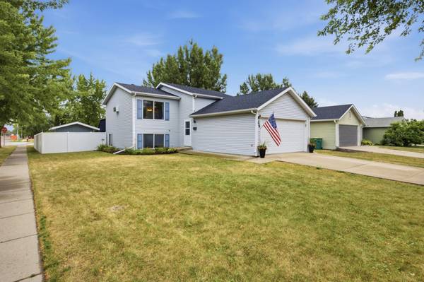778 14th AVE W, West Fargo, ND 58078