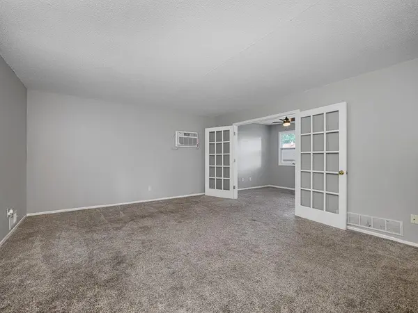 2300 13th AVE E, North Saint Paul, MN 55109