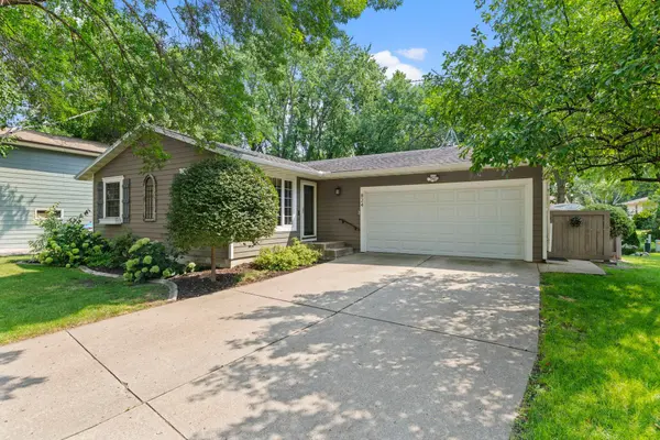 824 Craig AVE SW, Hutchinson, MN 55350