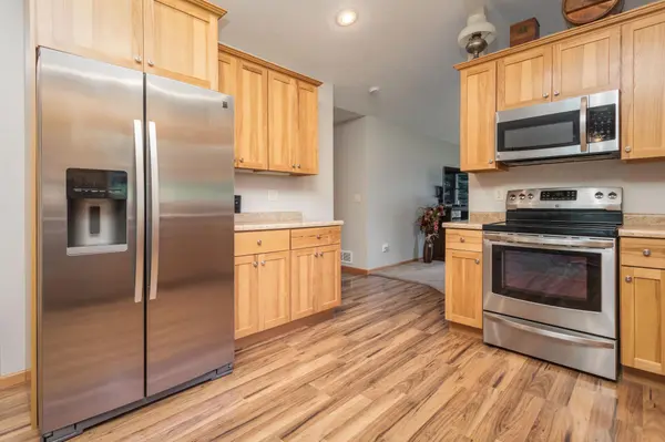 2211 Ridgedale DR SE, Alexandria, MN 56308
