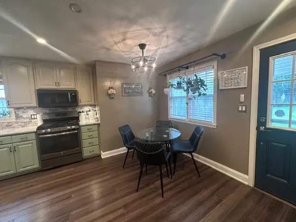 1102 10th ST NW, Austin, MN 55912