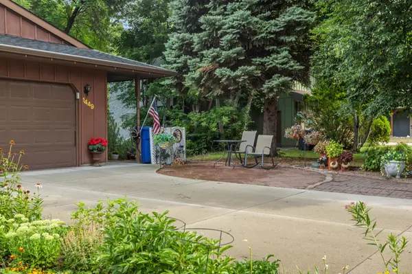 1449 23rd ST S, Fargo, ND 58103