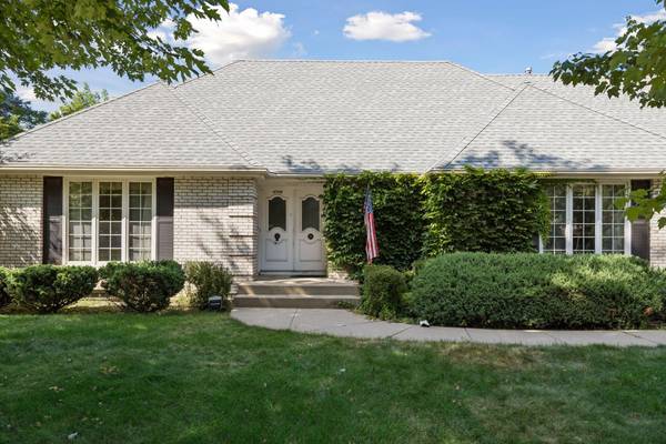 4708 Aspasia CIR, Edina, MN 55435