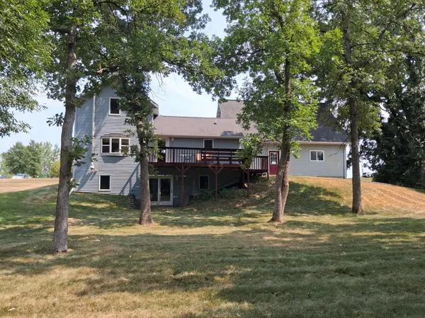 3325 Lakewood DR, Fergus Falls, MN 56537