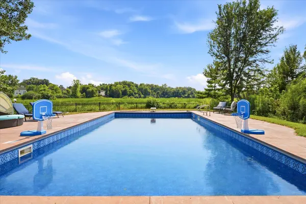 18043 Gladstone BLVD N, Maple Grove, MN 55311