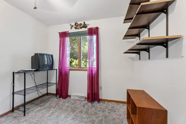 708 N Sprague ST, Caledonia, MN 55921