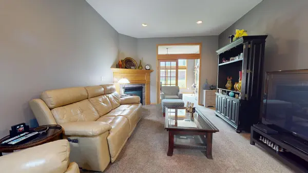 4910 Wildgrass LN NW, Rochester, MN 55901