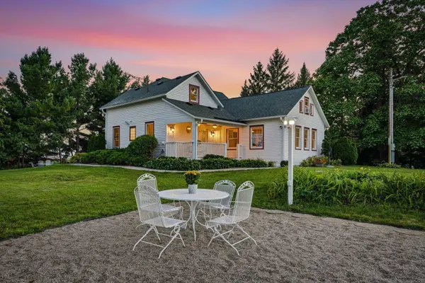 6975 Quartz AVE, Mayer, MN 55360