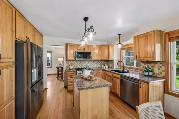 17004 Raleigh LN, Eden Prairie, MN 55347